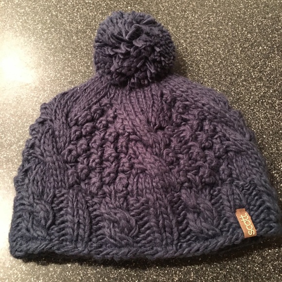 Scott Accessories - 3 for $25 🥉 Scott Women’s Pompom Beanie